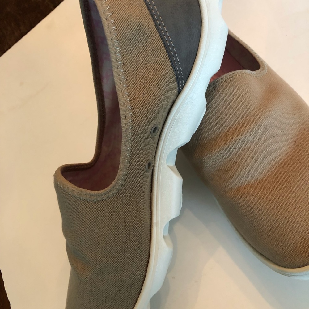 CROC Slip On’s